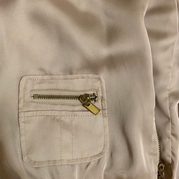 Cream colored jacket - Picture 3 of 4